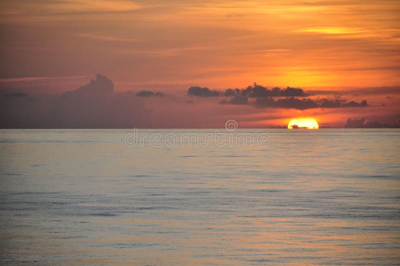27 800 Sunrise Over Ocean Stock Photos Pictures Royalty Free Images 27 800 Sunrise Over Ocean Stock Photos Pictures Royalty Free Images