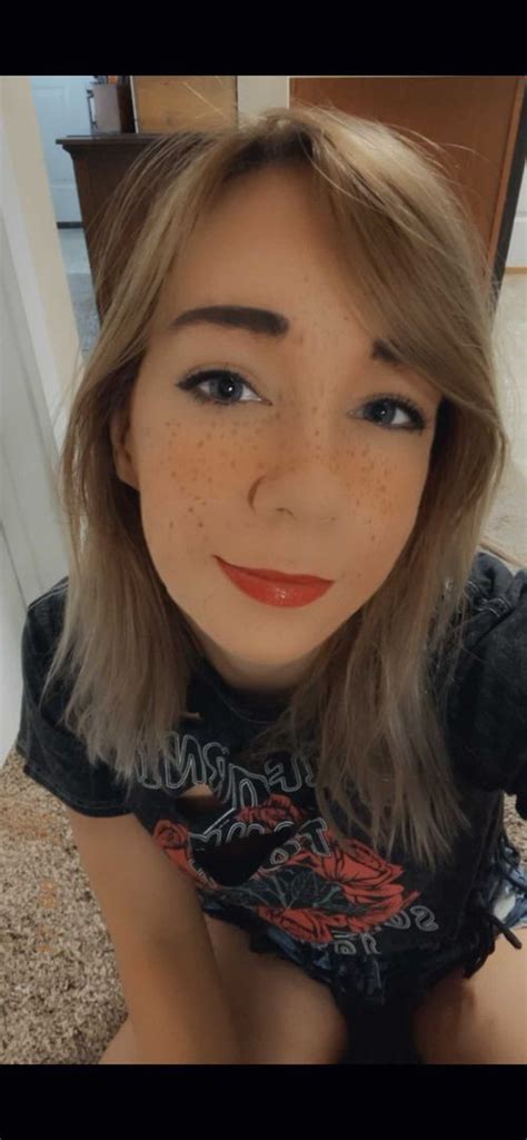 The OnlyFans Sensation: allyoursamelia's Unveiled