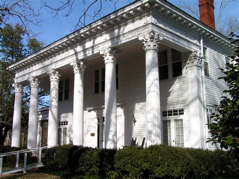 A Guide to Antebellum Homes