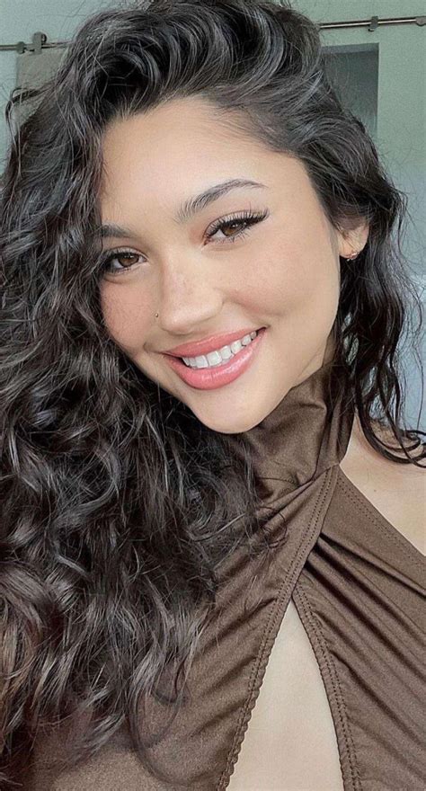 Bella Ramos Scrolller Bella Ramos Scrolller