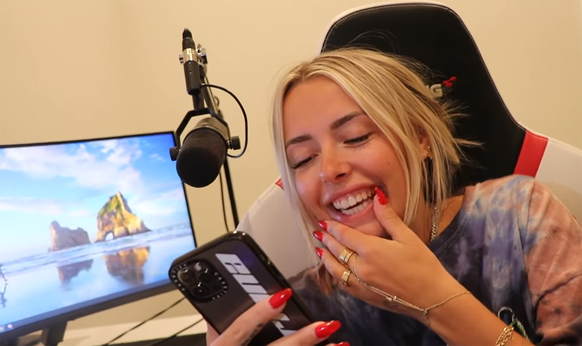 Blondjolie's OnlyFans: A Revealing Journey