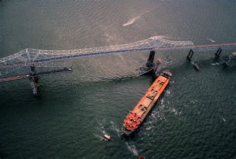 Boston Bridge Tragedy: A Shocking Collapse