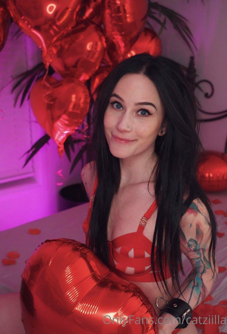 Catziilla's OnlyFans: A Revealing Leak.