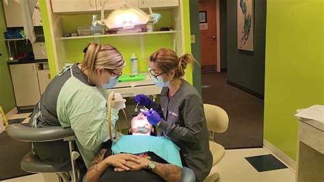 Da1 5 Dental Assisting School Teaching Da Students How To Chairside Da1 5 Dental Assisting School Teaching Da Students How To Chairside