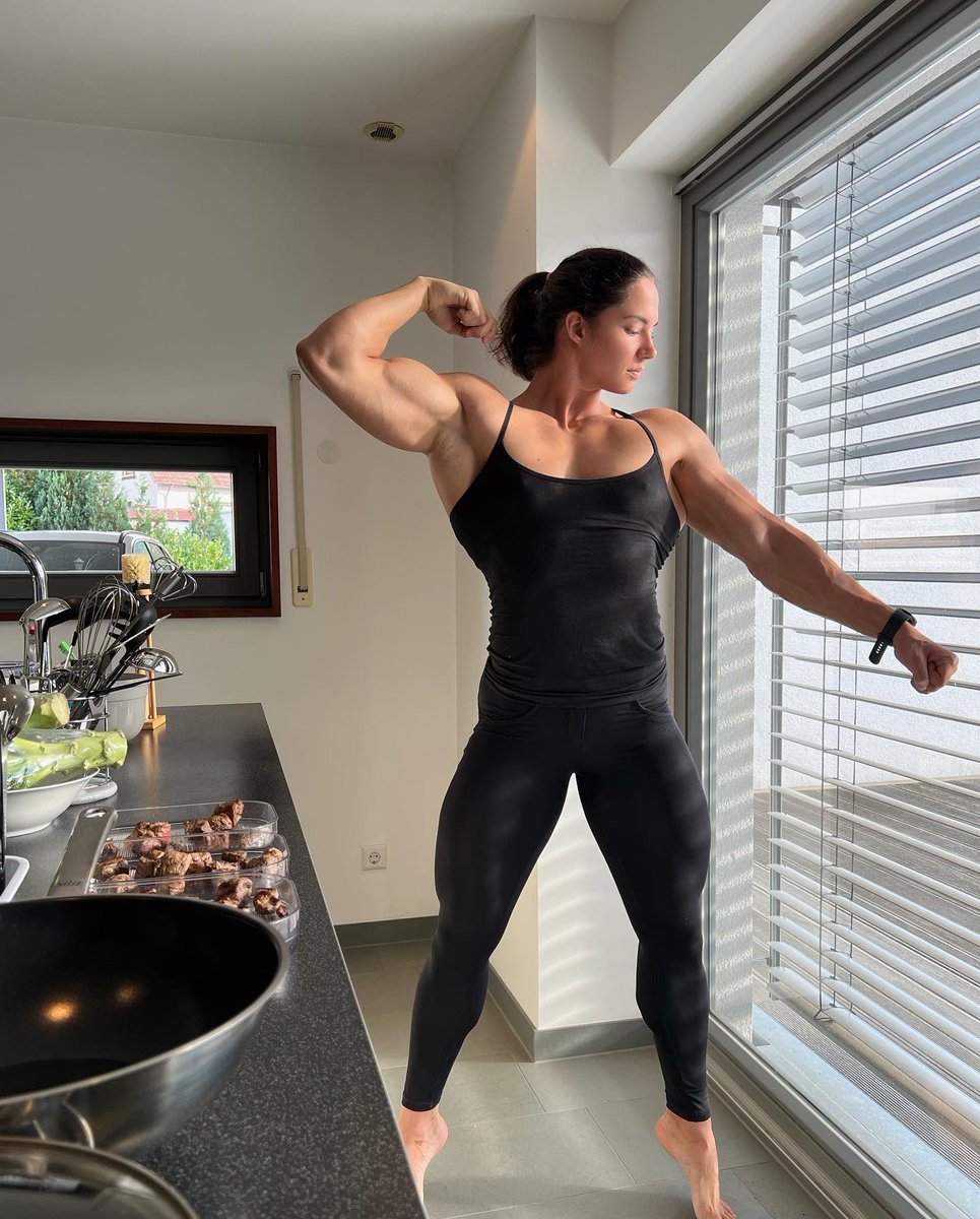 Daily Buff Girls On Twitter Gigantic Vladislavagalagan Daily Buff Girls On Twitter Gigantic Vladislavagalagan