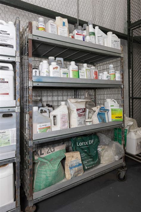Fertilizer Fundamentals The Best Time To Fertilize Uf Ifas Extension