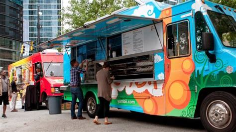 5 Delicious Food Truck Destinations on Campus