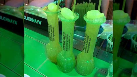 How to Make the Famous Hand Grenade Drink How to Make the Famous Hand Grenade Drink
