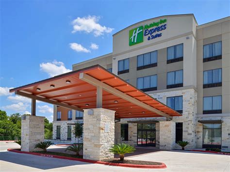 Stay Near the Heart of Austin's Academic Hub