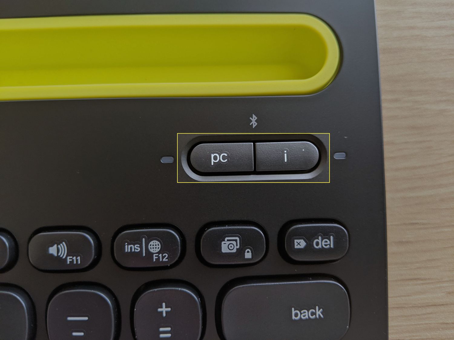 How To Pair Logitech Wireless Keyboard Advisorbit How To Pair Logitech Wireless Keyboard Advisorbit