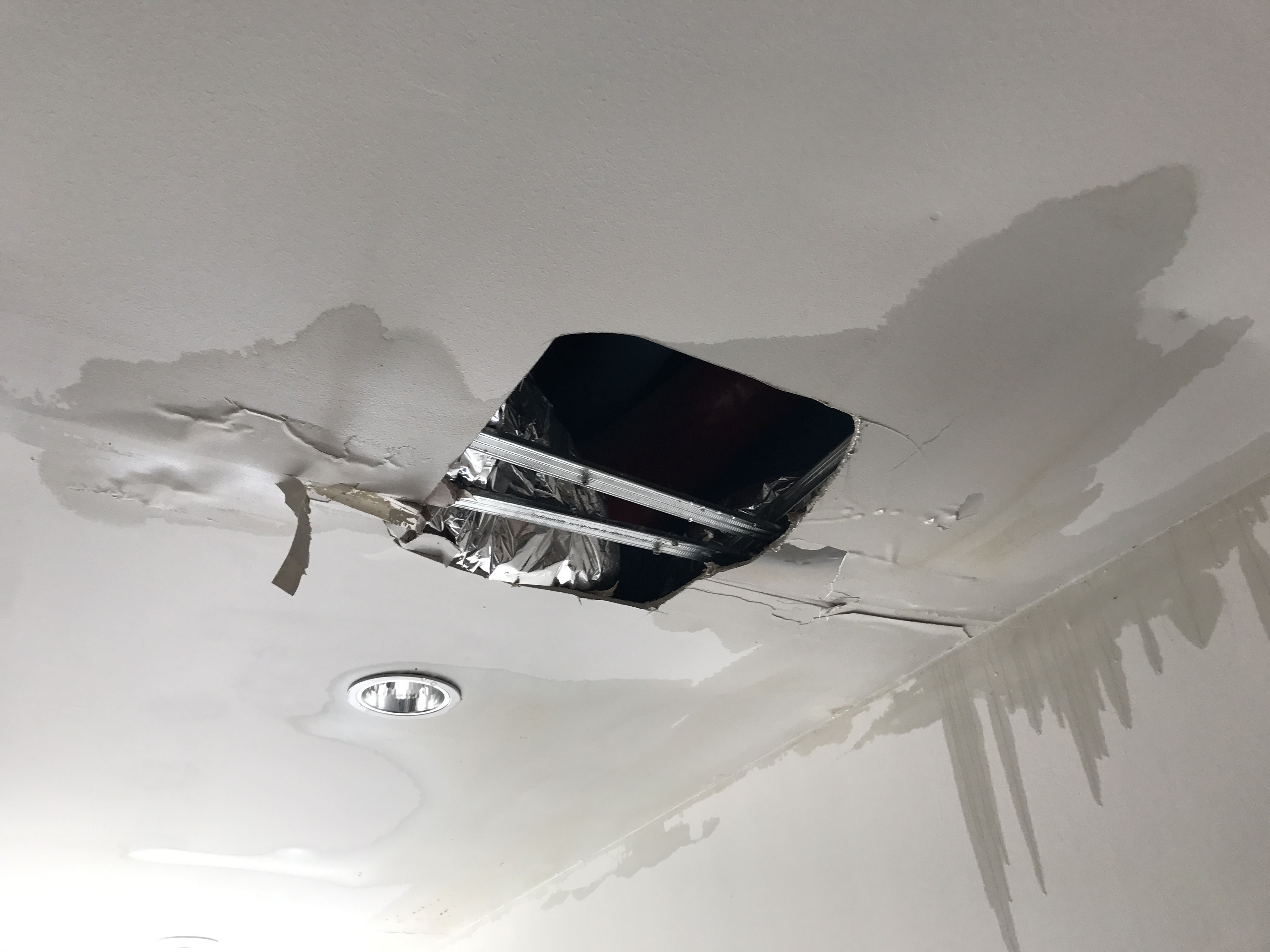 How To Stop Ac Leaking Water Hompros How To Stop Ac Leaking Water Hompros