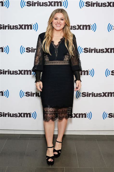 Kelly Clarkson Shows Off Weight Loss As She Stuns In Sheer Lacy Black Kelly Clarkson Shows Off Weight Loss As She Stuns In Sheer Lacy Black