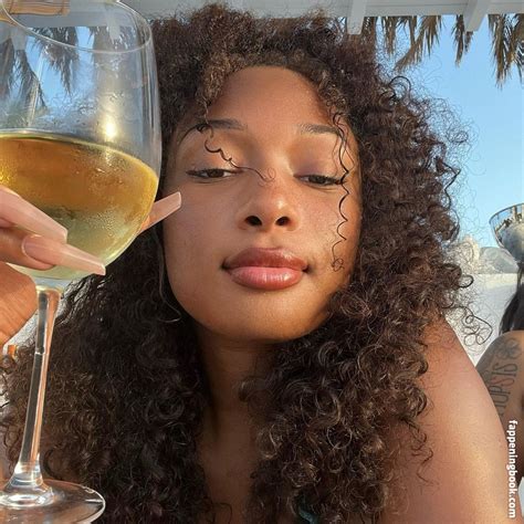 The OnlyFans Guide: 5 Secrets Unveiled