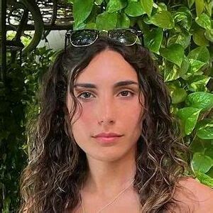 7 Ways Nadia Amine Excels on OnlyFans