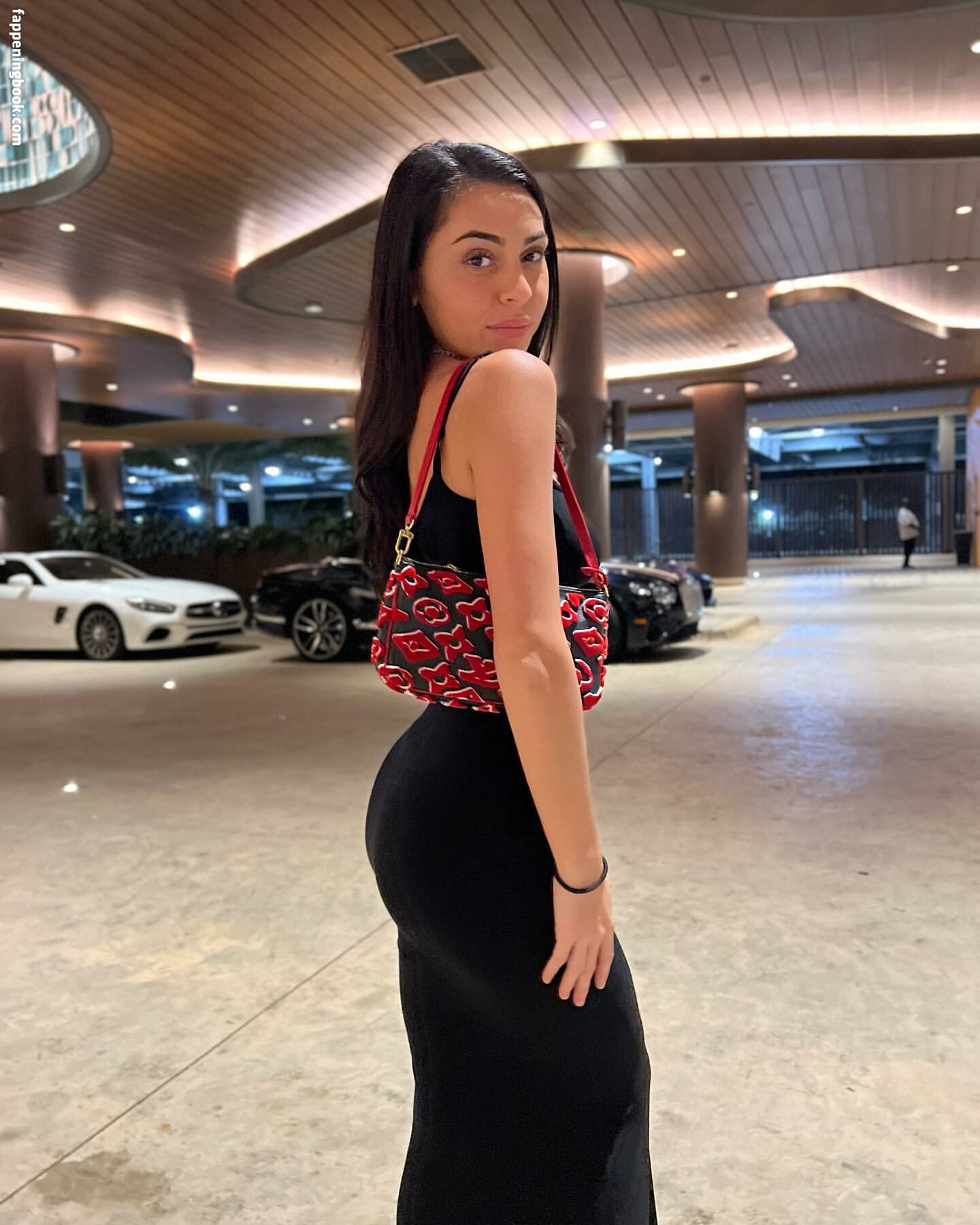Uncovering nchotwife_vip's OnlyFans Secrets