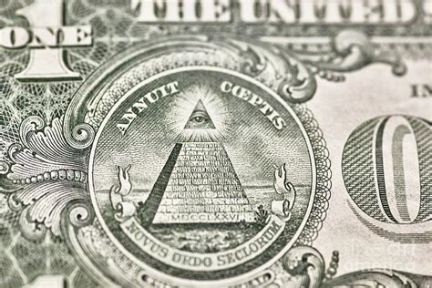 The Evolution of Novus Ordo Seclorum: 4 Insights