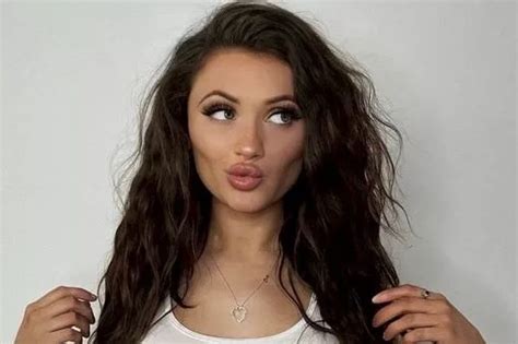 Onlyfans Model Doesn T Care People Call Her Bobfoc As She Makes 40K A Onlyfans Model Doesn T Care People Call Her Bobfoc As She Makes 40K A