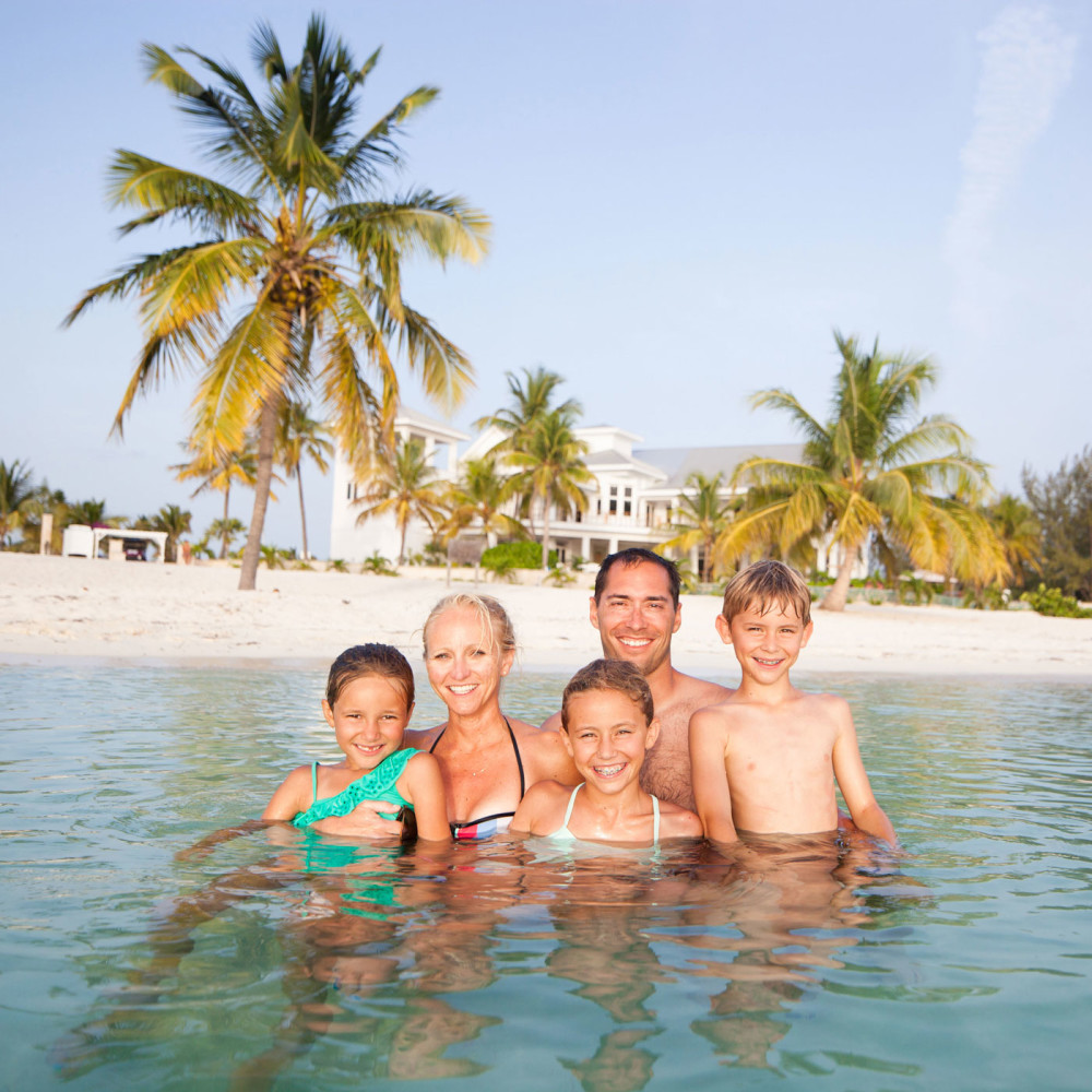 The Vibrant Lives of Bahamians The Vibrant Lives of Bahamians