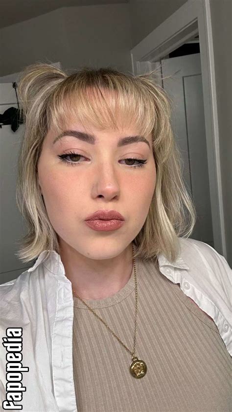 Pineapple Brat's OF Leaked Content