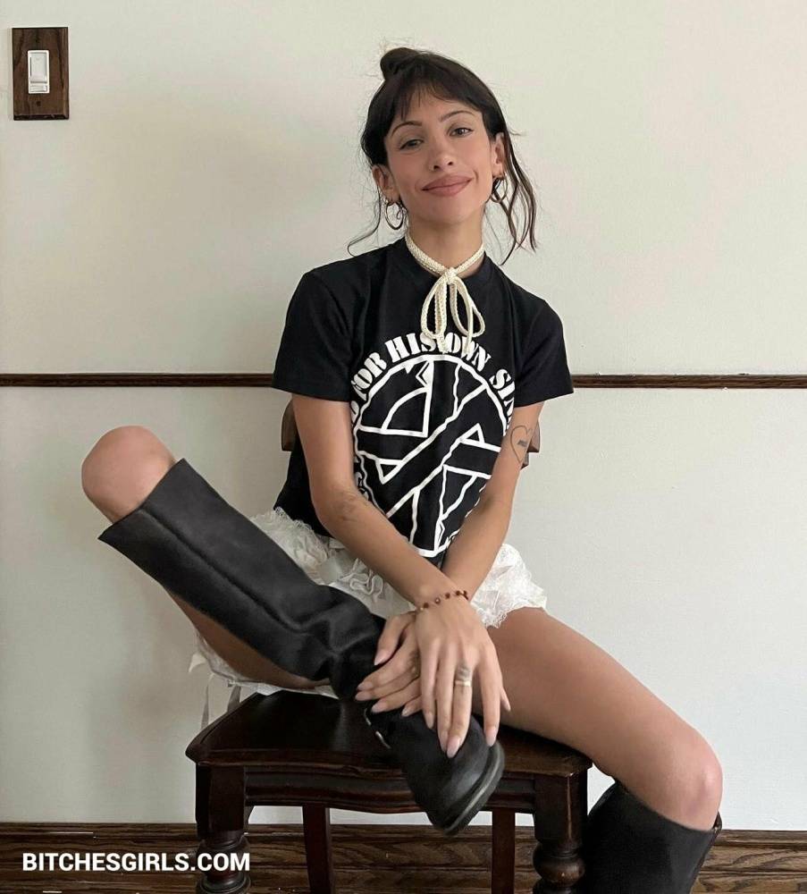 Raya Youtube Nude Influencer Carmona Nude Videos