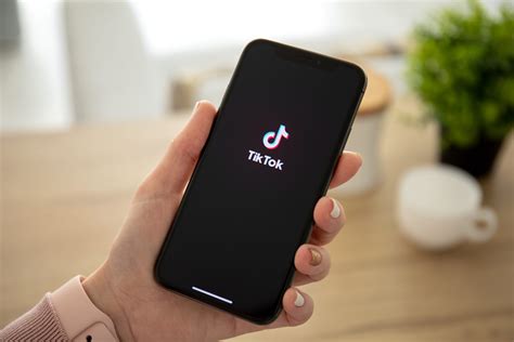 TikTok Use: Maximizing Engagement and Creativity