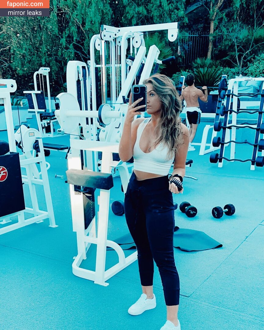 Toomuchmariaaa's OnlyFans: A Revealing Glimpse