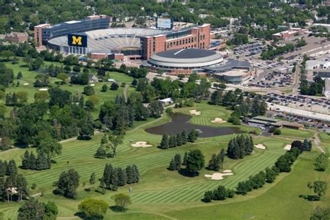 Tee Off at the University of Michigan Golf Course