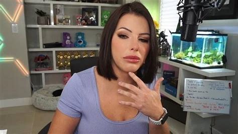 Yeti Kin Film Y Ld Z Yay Nc Adriana Chechik Twitchcon Kazas Ncesi Yeti Kin Film Y Ld Z Yay Nc Adriana Chechik Twitchcon Kazas Ncesi